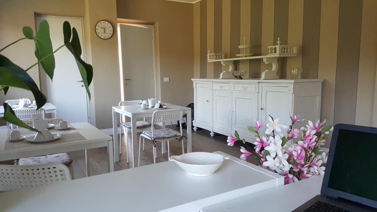 La Rosa Tra I Laghi B&B 메이나 외부 사진